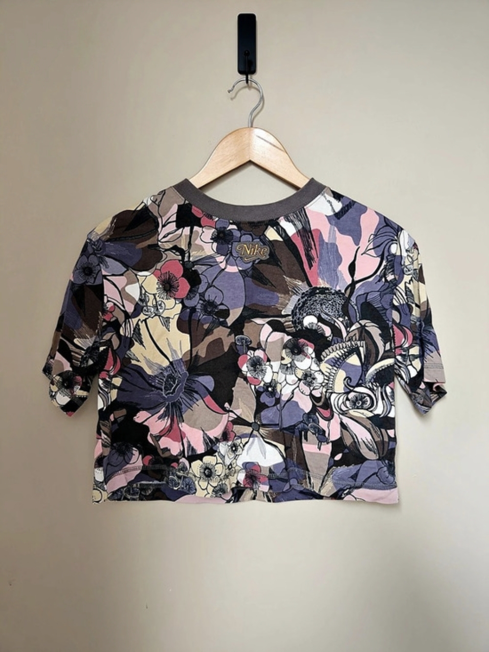 Nike Sportswear All-Over Print Floral Crop Top Sportswear Floral Top Tee Small